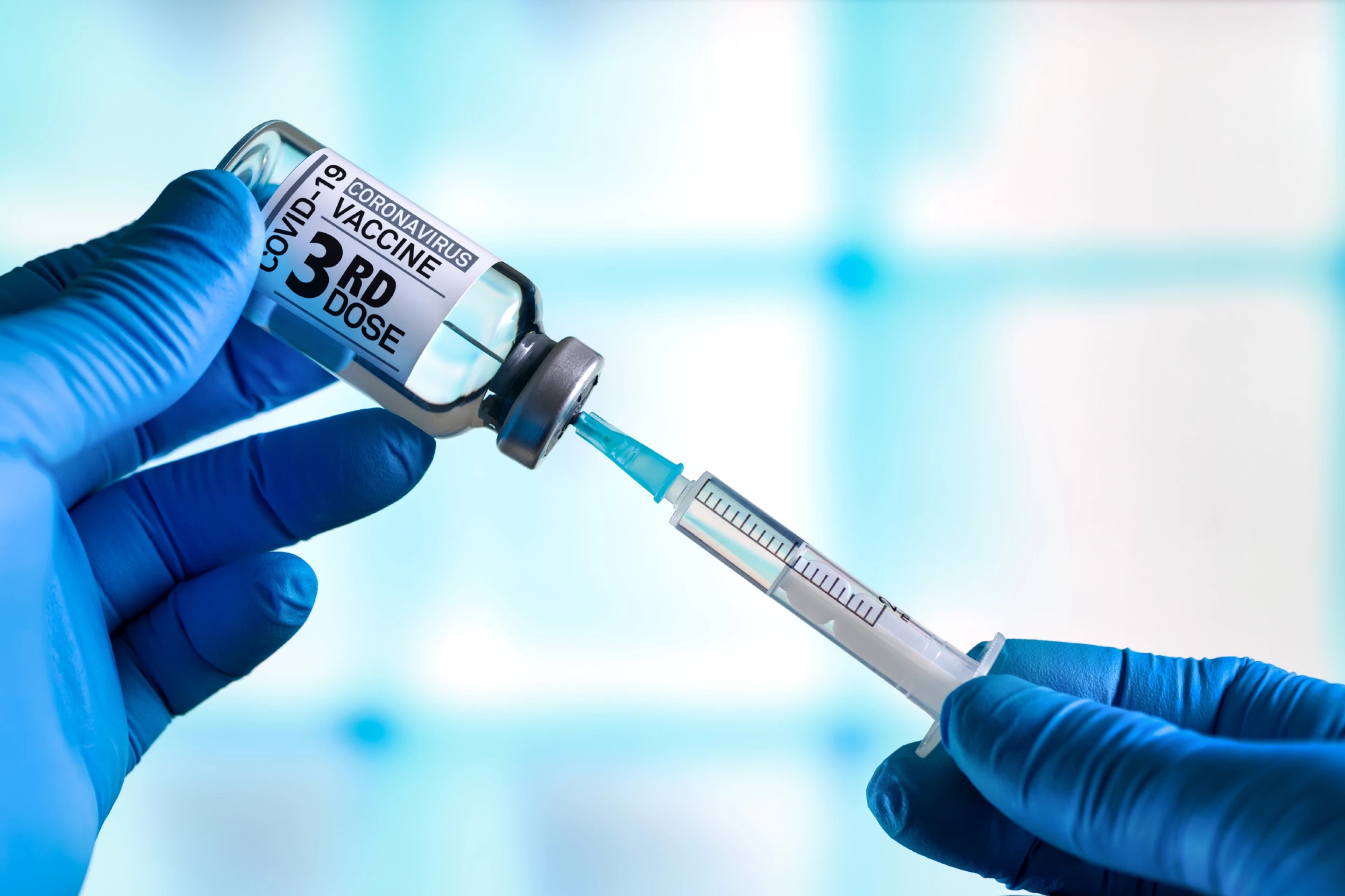 UKHSA: Dữ liệu thực tế cho thấy vaccine COVID-19 liều thứ 3 sẽ giúp tăng cao khả năng bảo vệ