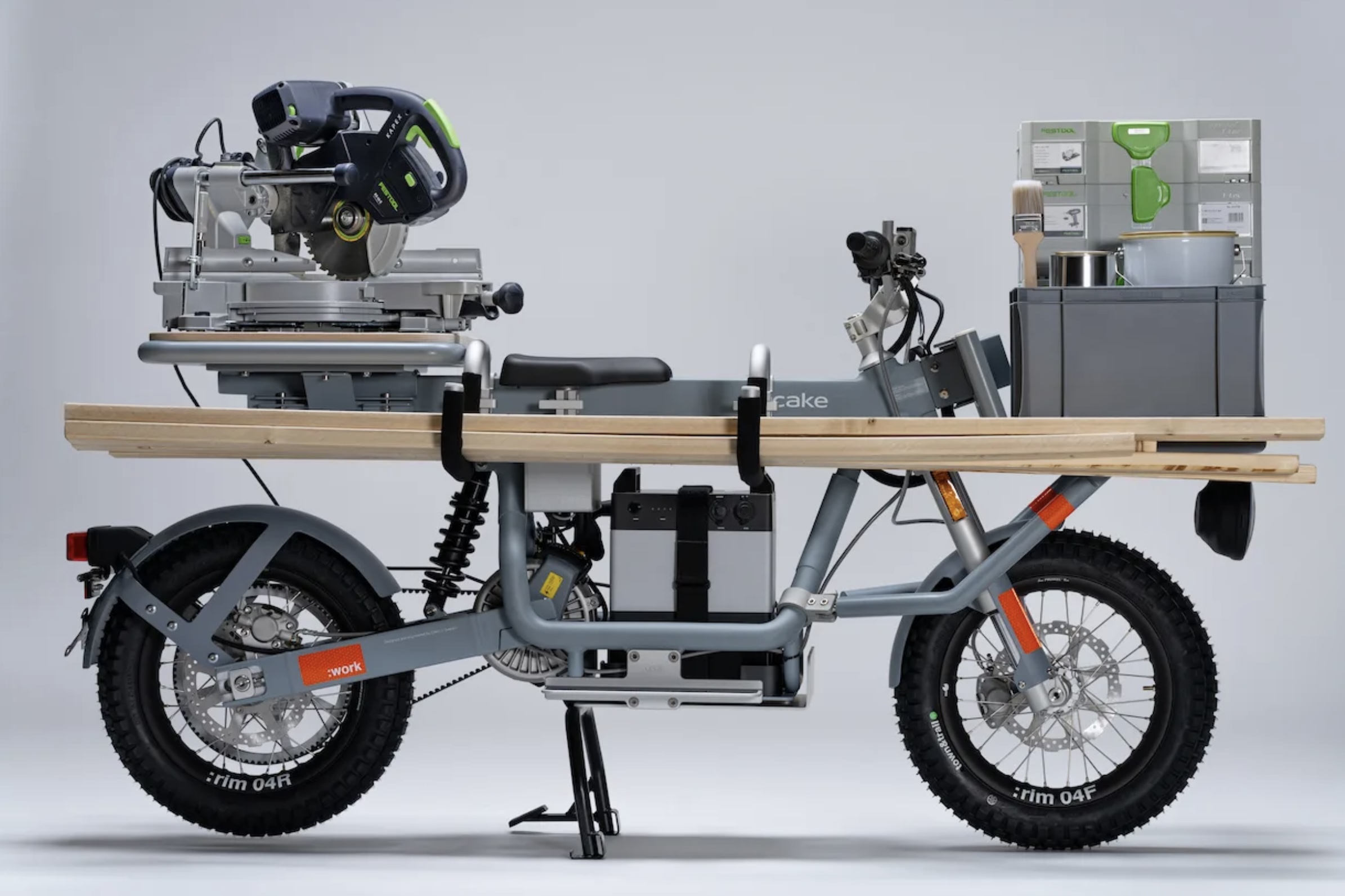 CAKE giới thiệu 3 mẫu xe máy điện chuyên chở hàng, giá từ 4.700 USD