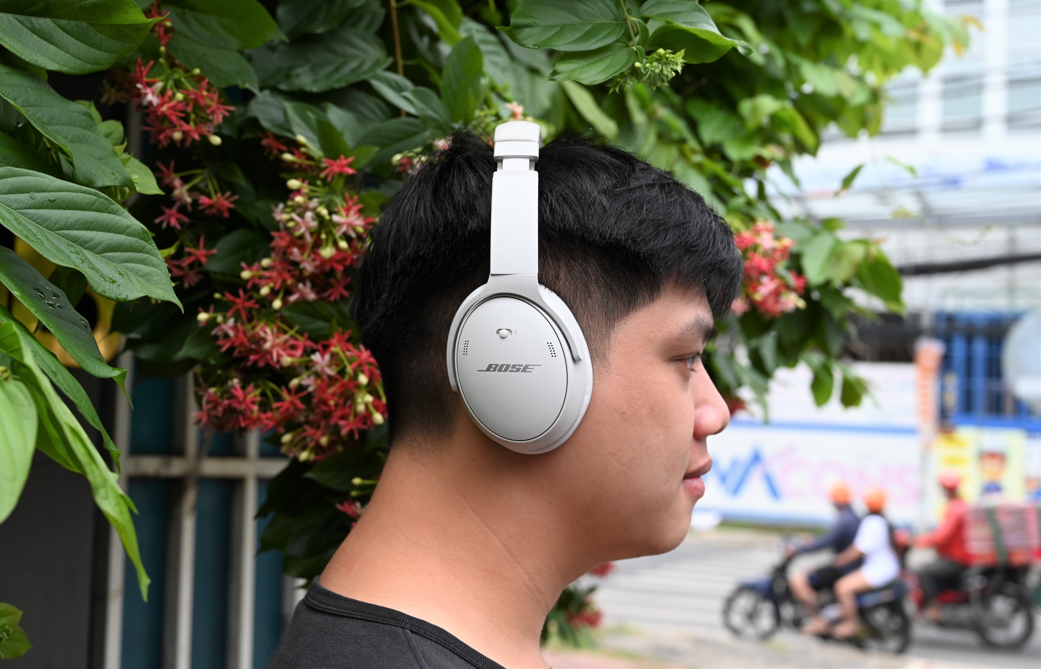 Trải nghiệm tai nghe chống ồn Bose QuietComfort 45 (QC45)