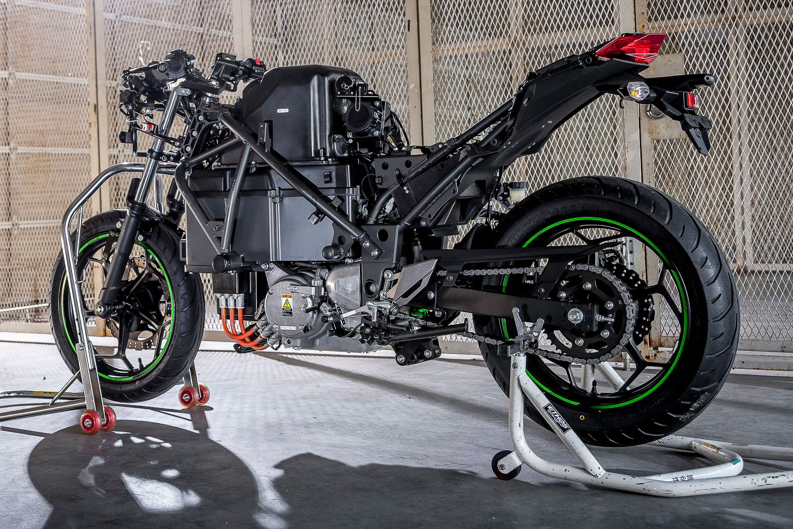 Kawasaki xác nhận sẽ ra mắt 3 chiếc mô tô điện vào năm 2022