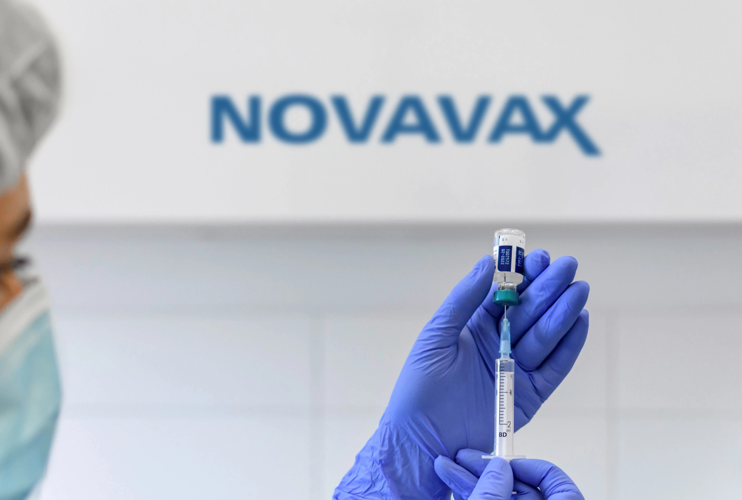 Novavax sẽ có vắc xin COVID đặc hiệu cho biến thể Omicron vào tháng 1/2022