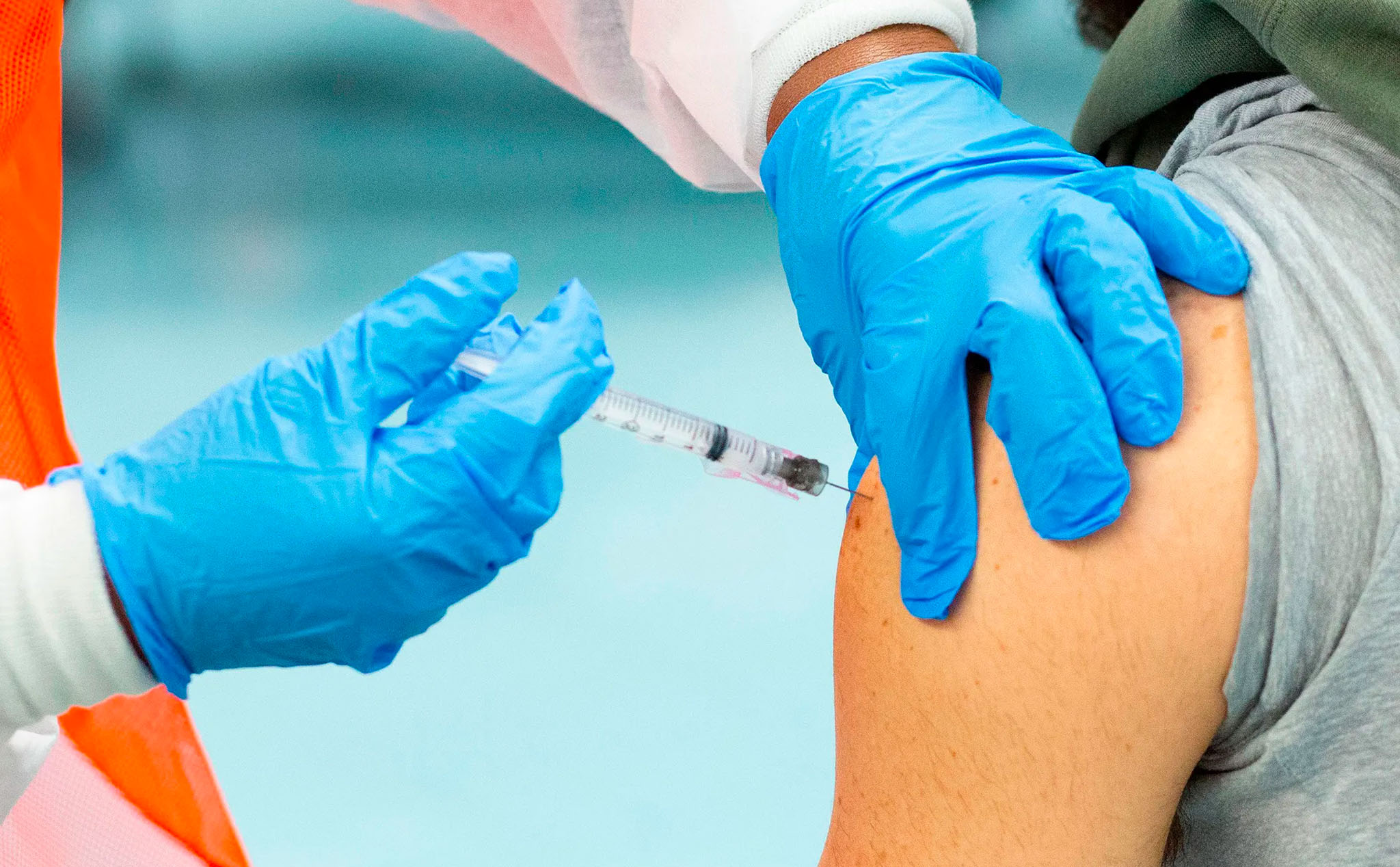New Zealand: Người đàn ông tiêm 10 mũi vaccine trong một ngày thay cho những người khác