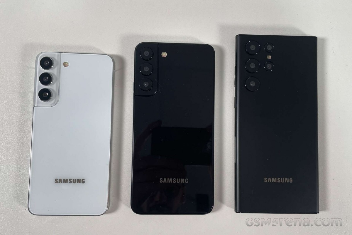 Hình ảnh dummy được cho là của Samsung Galaxy S22, S22+ và S22 Ultra