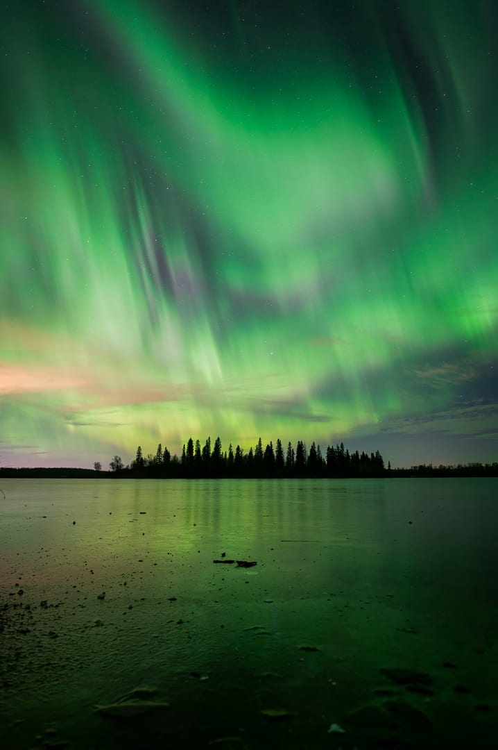 Northern-Lights-Southern-Canada.jpg