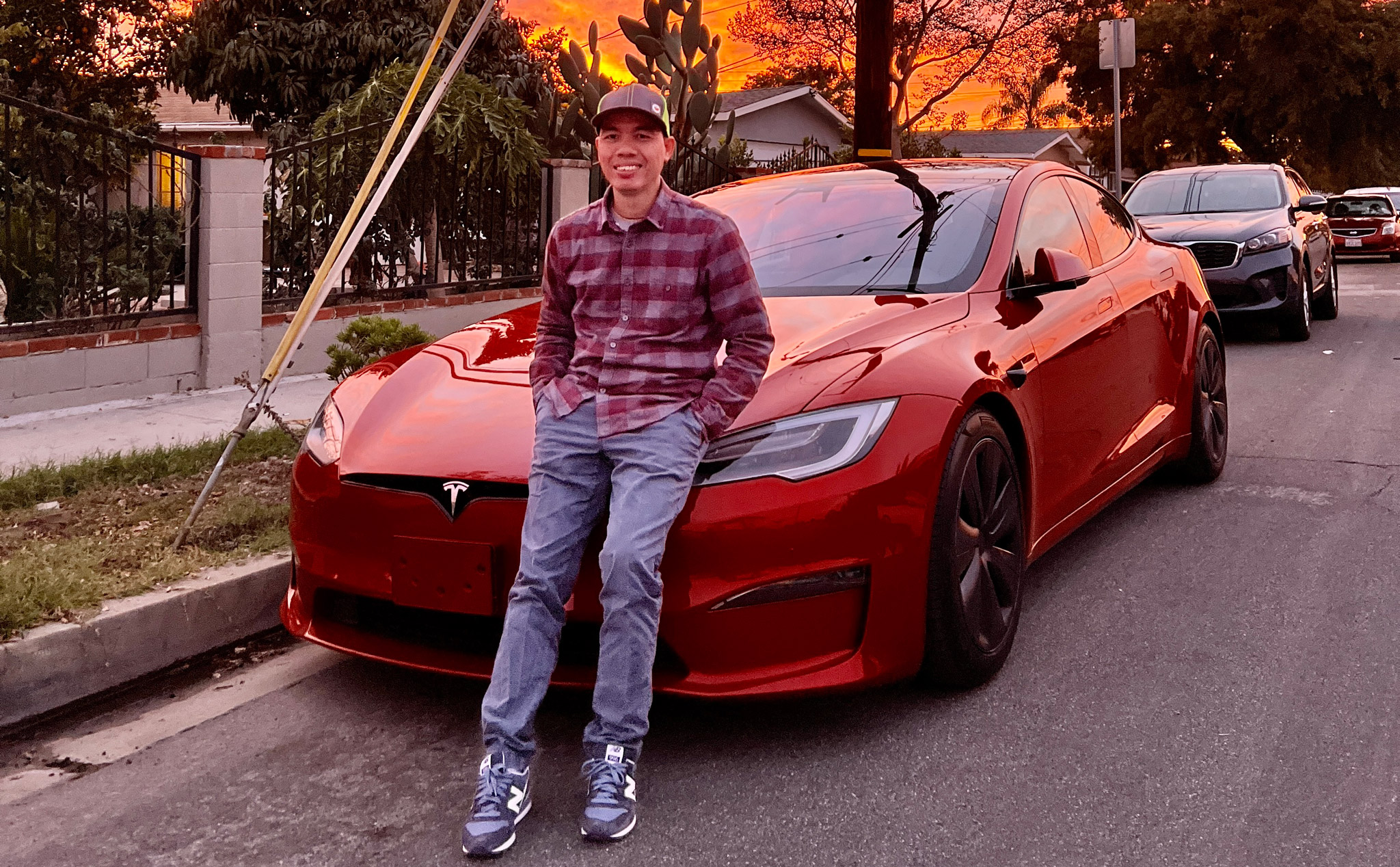 Trải nghiệm thuê xe, lái thử xe Tesla Model S Plaid: 1020 mã lực, từ 0 lên 100km/h tầm 2s...