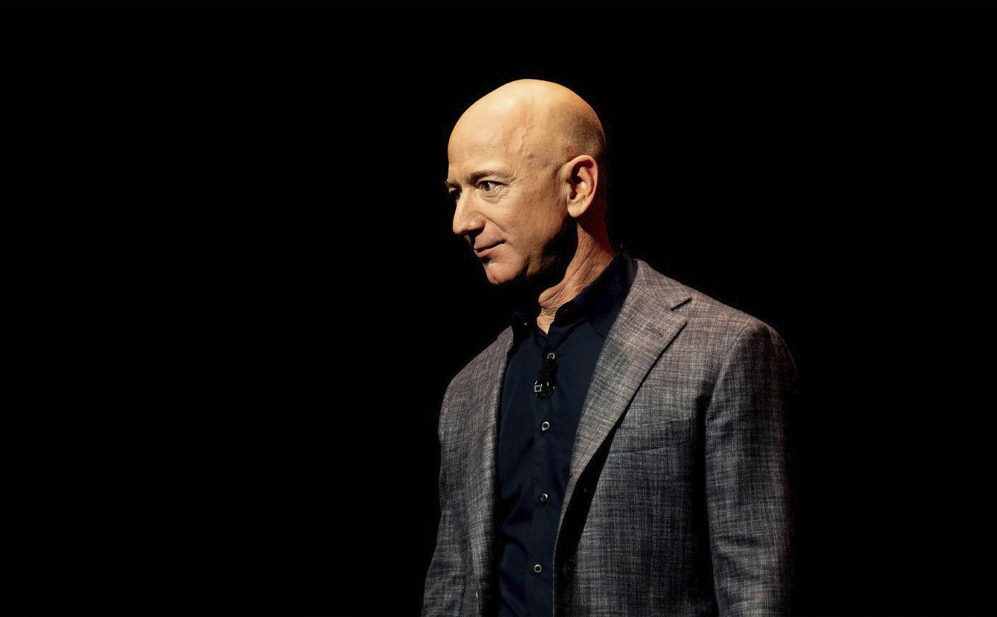 Jeff Bezos tìm cách trẻ mãi không già hay những gì chúng ta biết về sự lão hóa