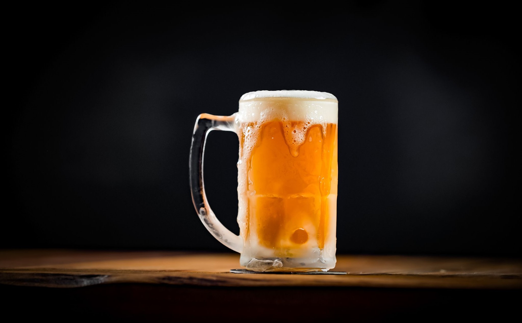 Nhờ các nhà khoa học, bia không cồn sẽ tiến hóa để có vị như bia thật
