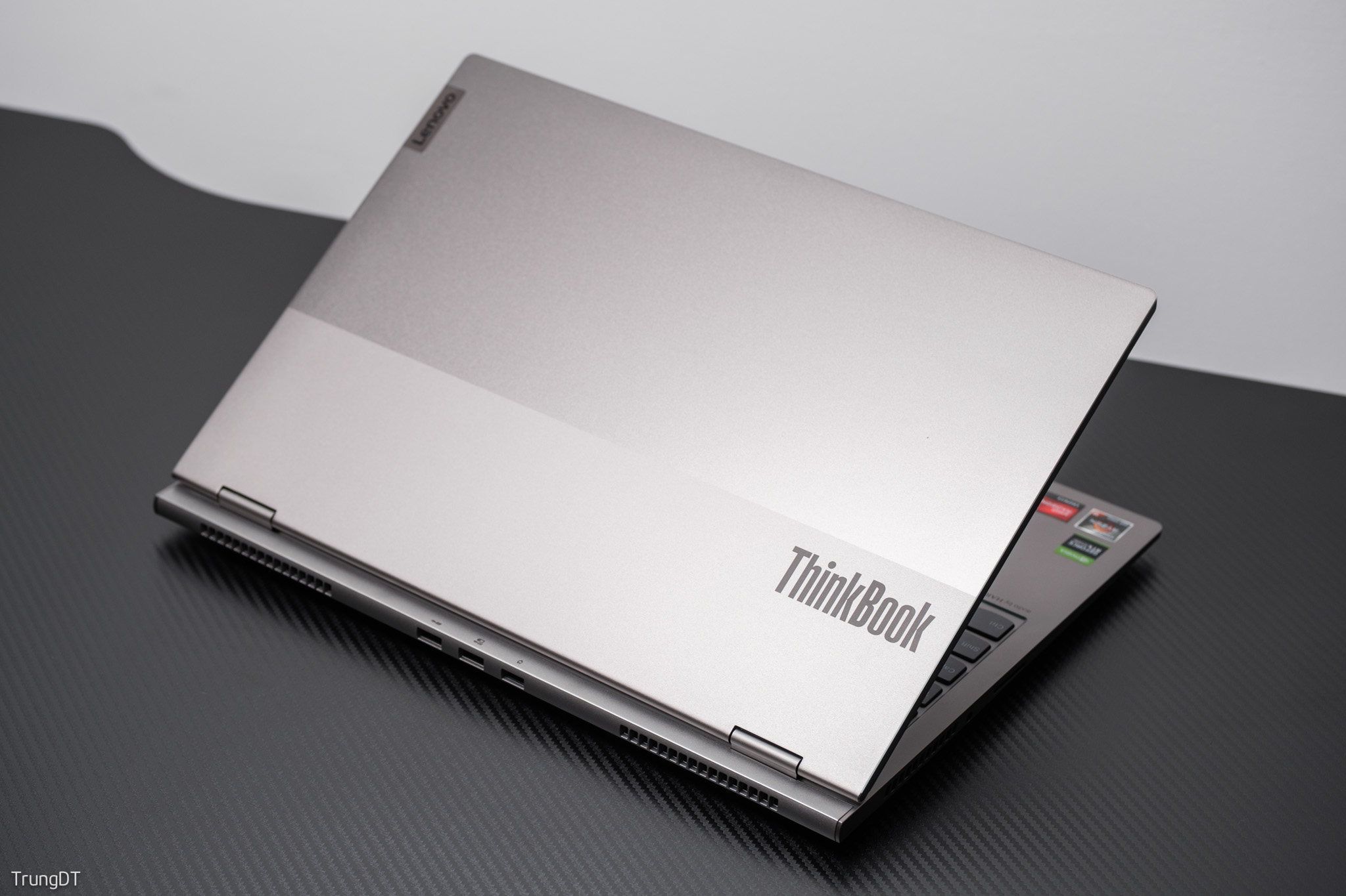 Lenovo_ThinkBook_16p_Gen_2_AMD_tinhte_1.jpg