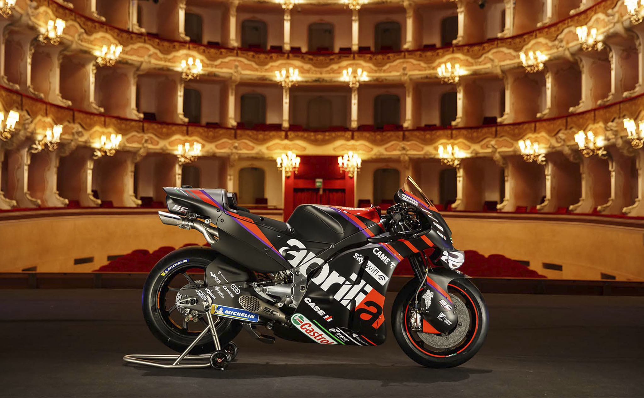 Trước thềm MotoGP 2022 - Aprilia đã làm gì để gần hơn với hi vọng có chiến thắng đầu tiên ở MotoGP