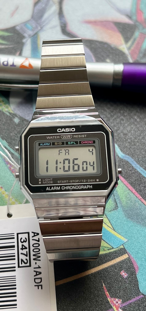 Khoe với ae con Casio A700 mới mua. 800k. Mỏng nhẹ đẹp trai thanh lịch :)