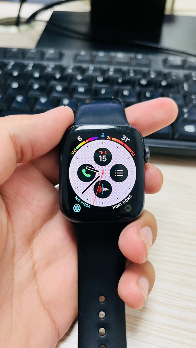 hồi đó mua con apple watch sr4 này do cần tính năng mở khoá khi đeo khẩu trang, giờ ip 15.4 được cậ