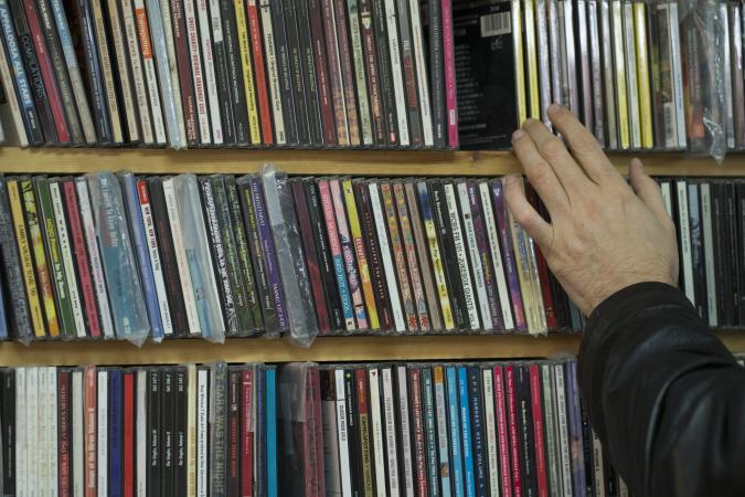Doanh số CD lần đầu tăng trở lại sau gần 2 thập kỷ