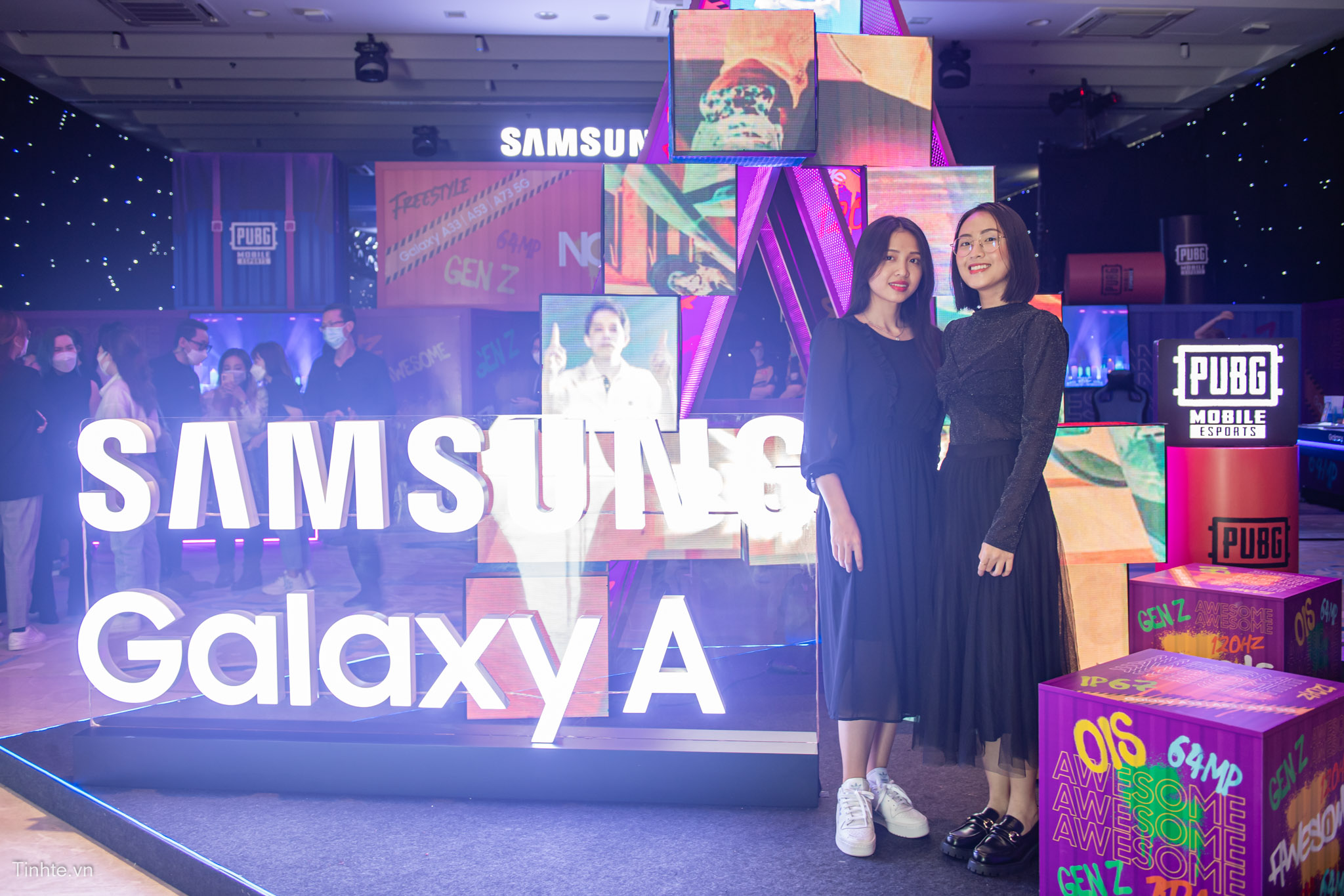 Hình sự kiện ra mắt chính thức Samsung Galaxy A 2022