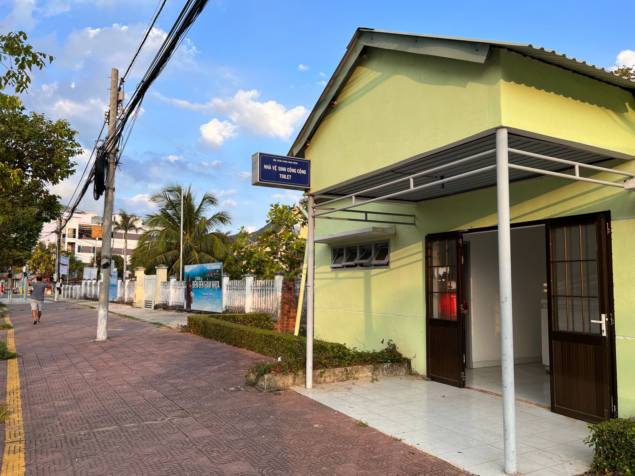 public restroom in Con Dao.jpg