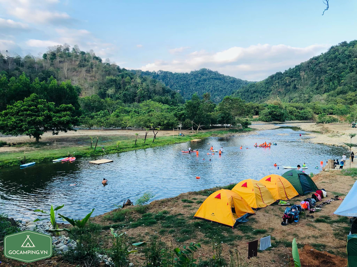 Anh em có thích món camping vào cuối tuần không?