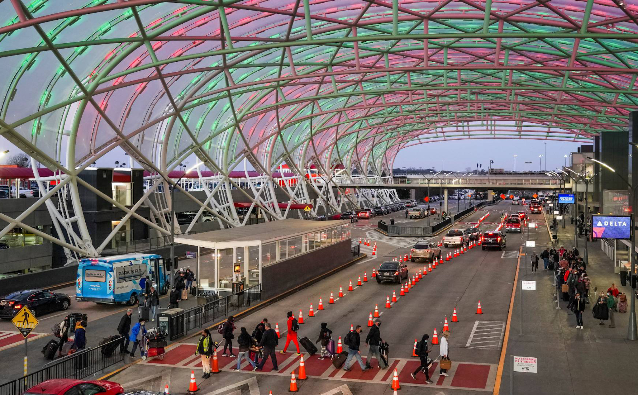 Vượt Trung Quốc, sân bay Mỹ giành lại danh hiệu "bận rộn nhất thế giới"