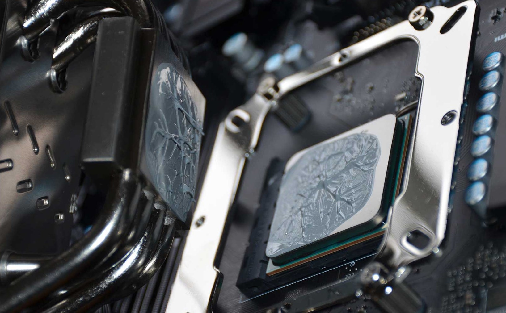 Kem tản nhiệt cho CPU, GPU: Liquid Metal hay Thermal Paste?