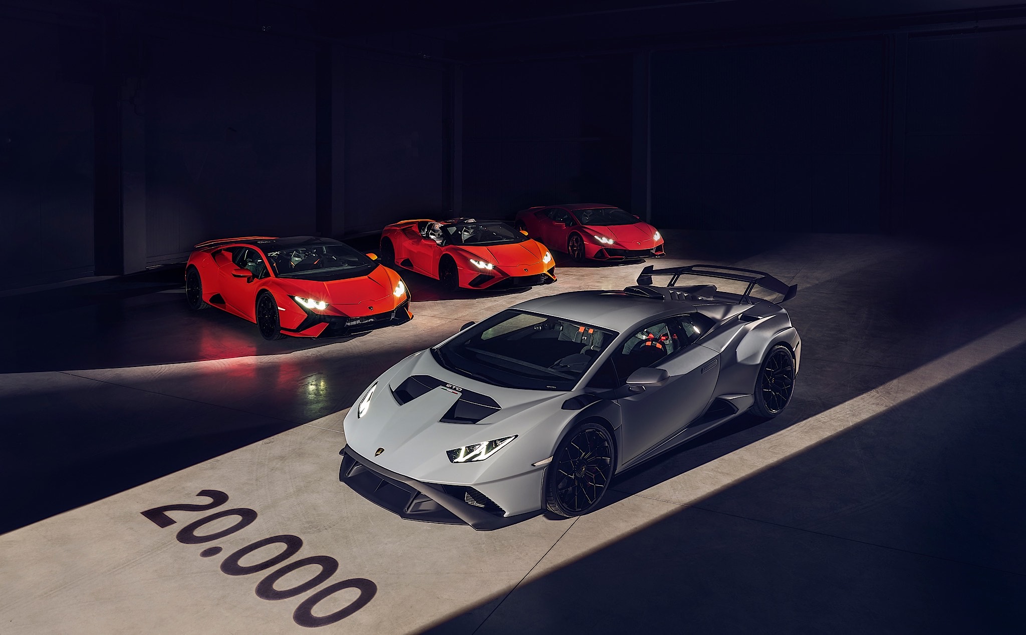 Lamborghini đã xuất xưởng 20.000 chiếc Huracán