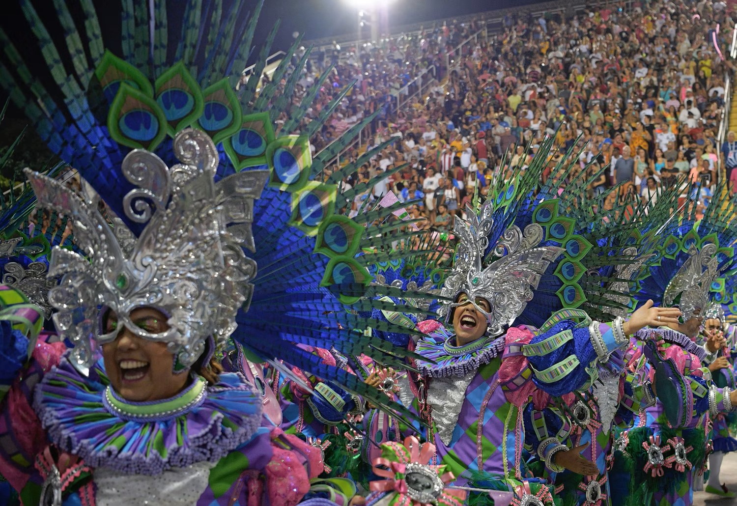 Tinhte_brazil_carnival_2022 (2).jpg