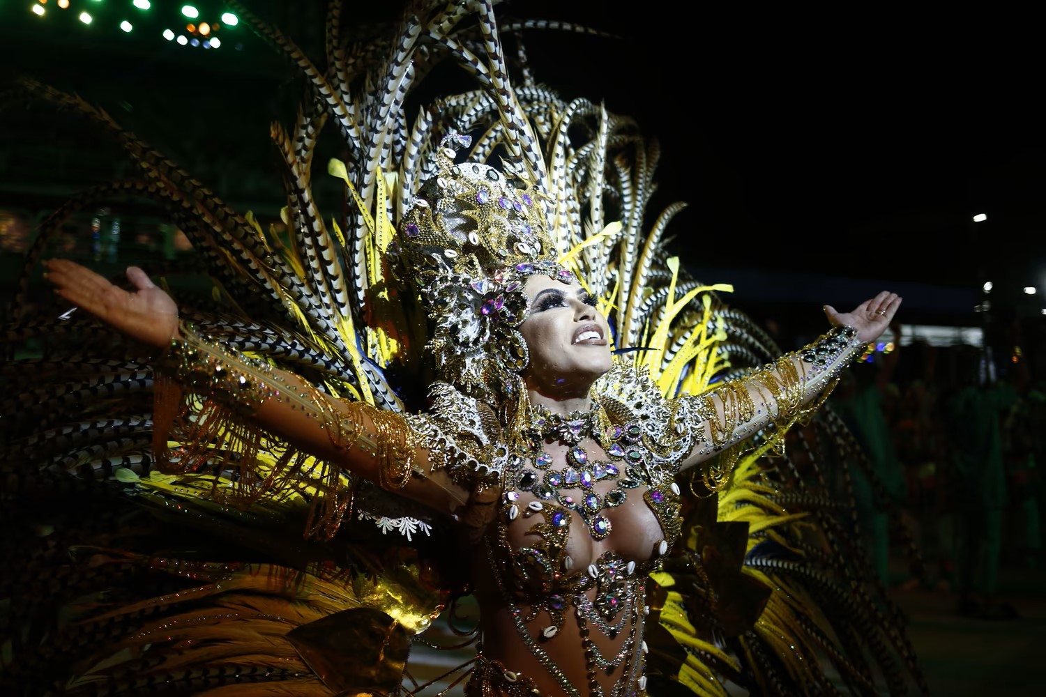 Tinhte_brazil_carnival_2022 (4).jpg