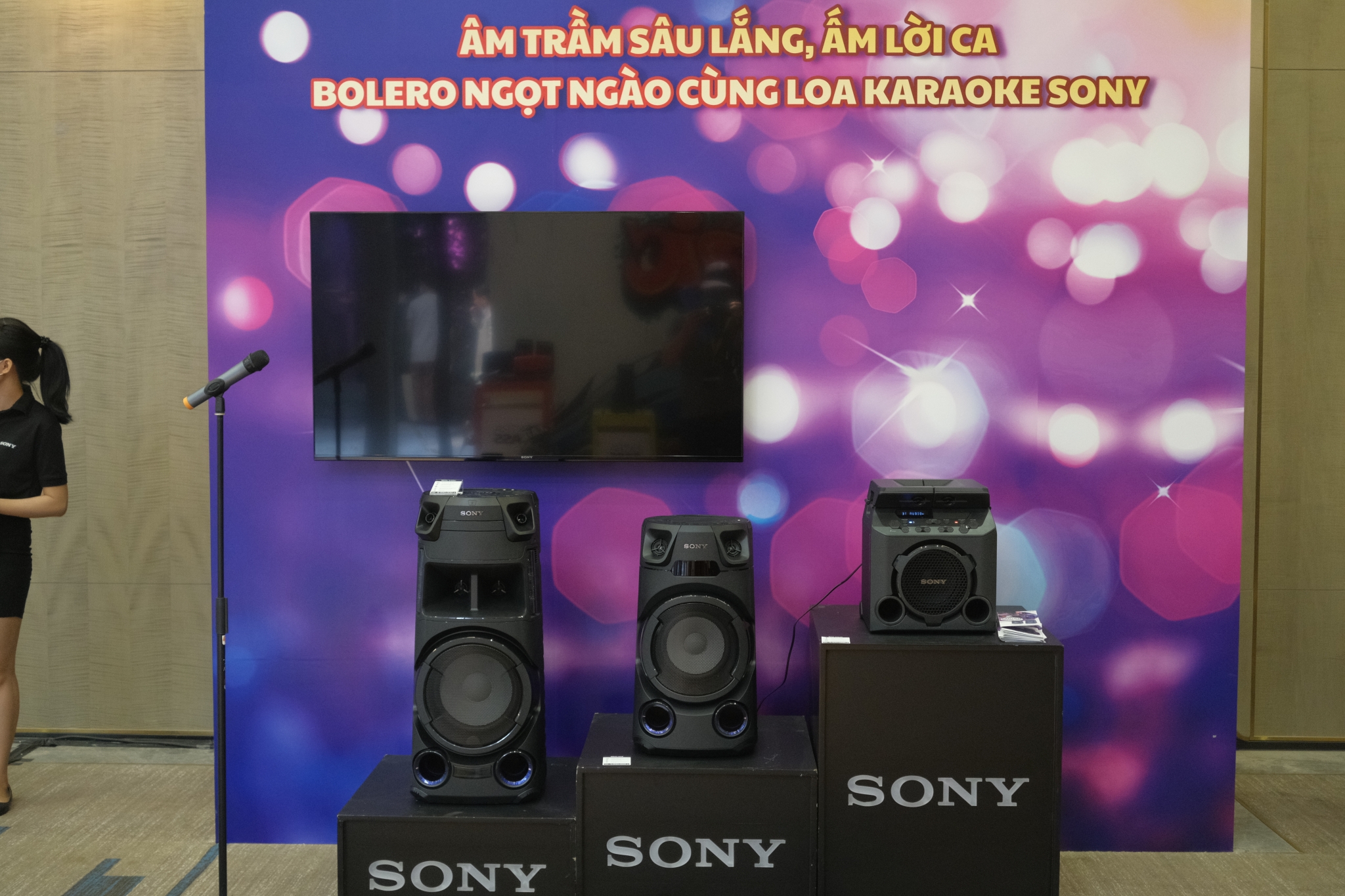 tinhte_sony_loa_karaoke.JPG