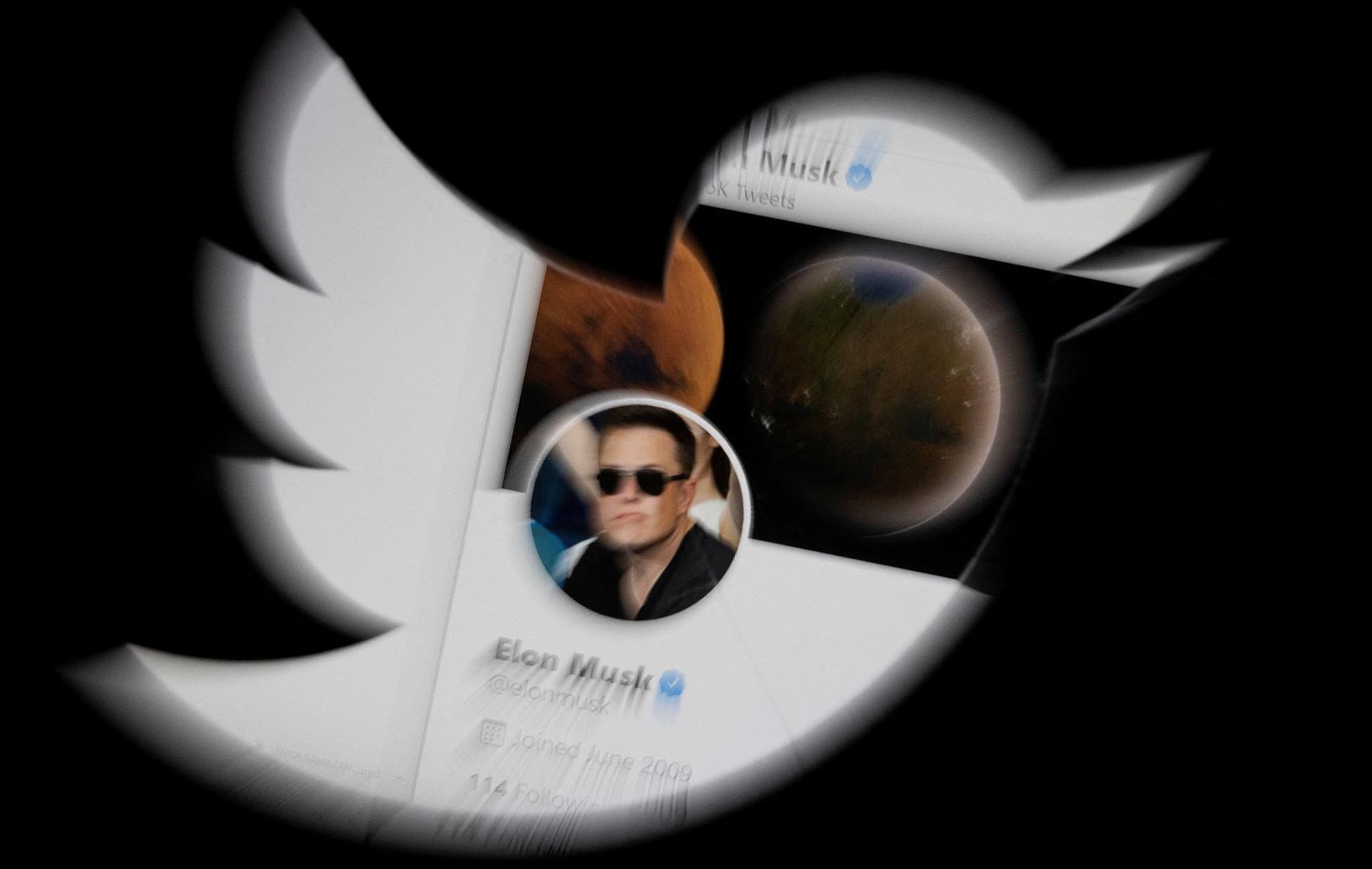 Reuters: Elon Musk đã có CEO mới cho Twitter, bắt trang web trả tiền để chèn tweet tương tác cao