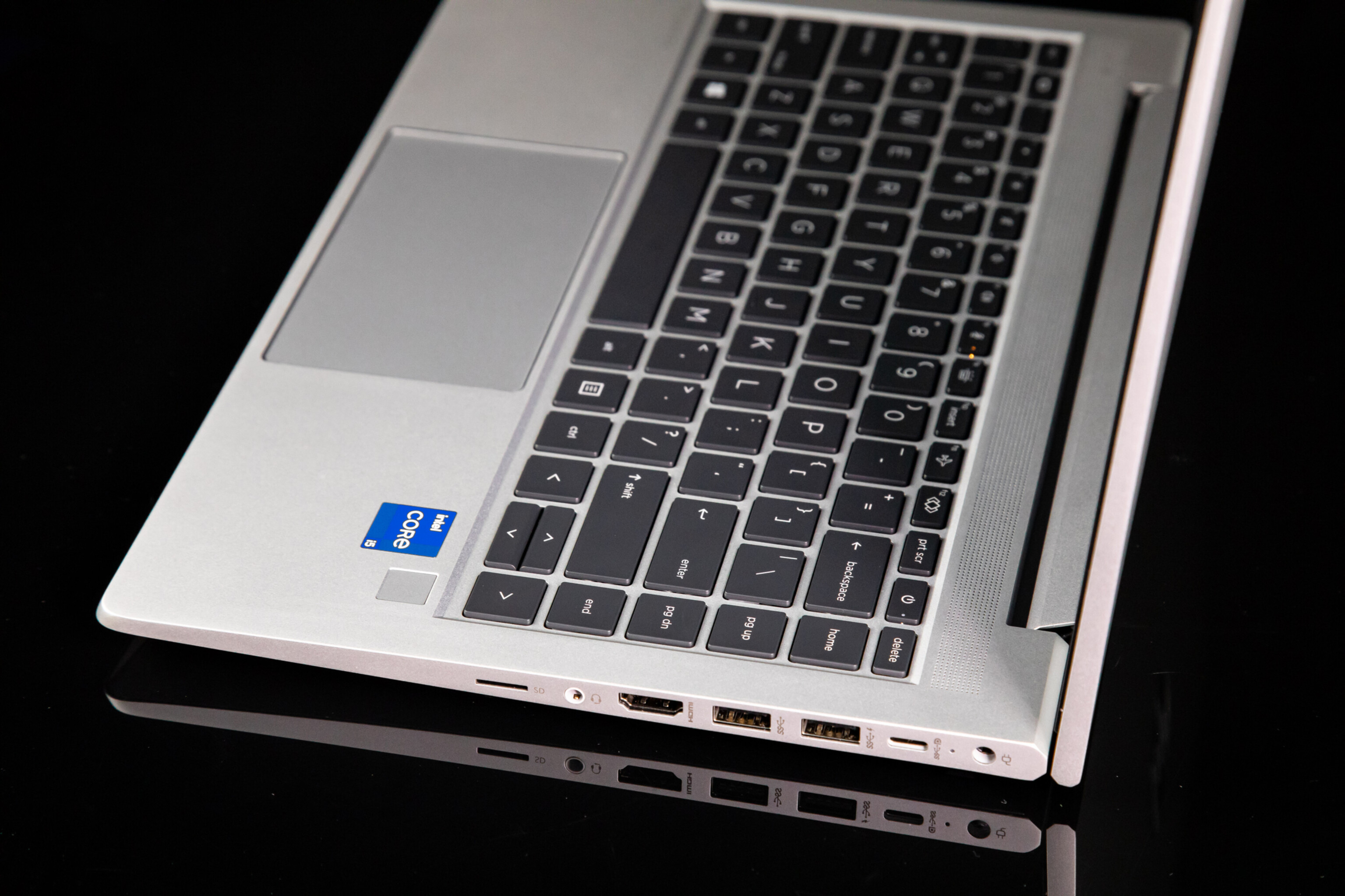 HP-ProBook-440-G8-14.jpg