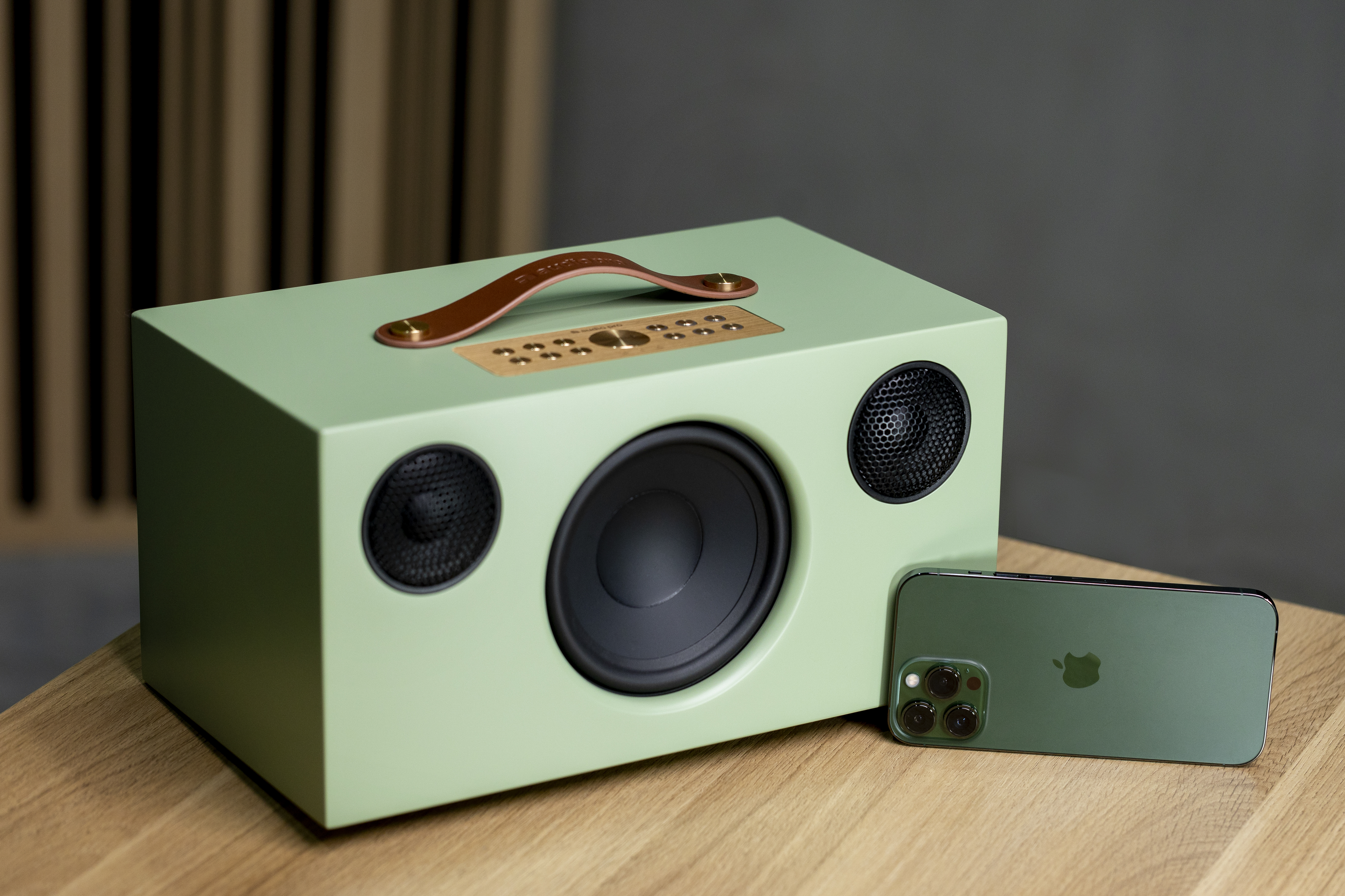 Trải nghiệm Audio Pro C10 MK2 - Loa all-in-one, âm thanh trong, sáng, có Airplay 2 và Chromecast