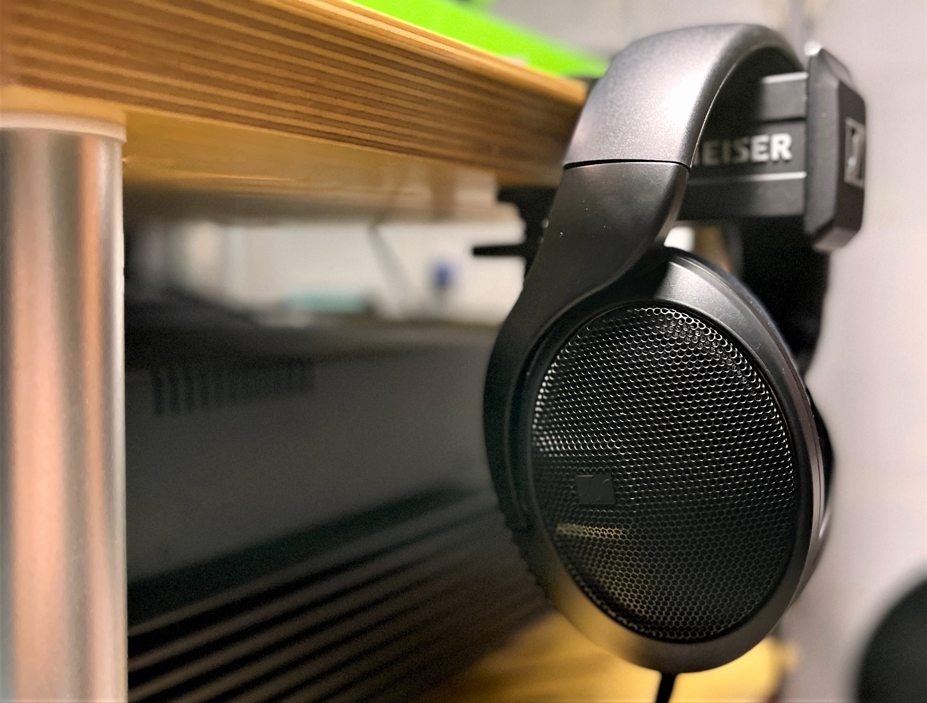 Chia sẻ trải nghiệm tai nghe Sennheiser HD 400 Pro sau 100h sử dụng