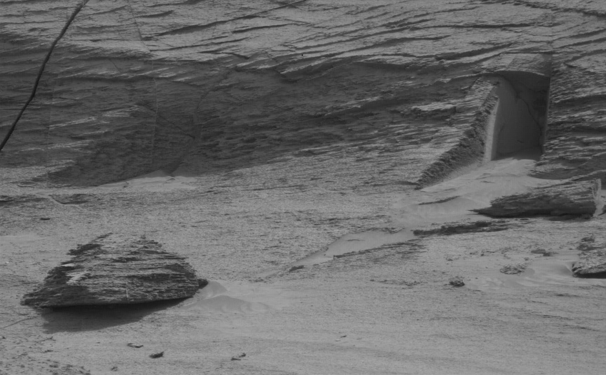 Hình ảnh về một "lối vào bí ẩn" trên sao Hỏa?