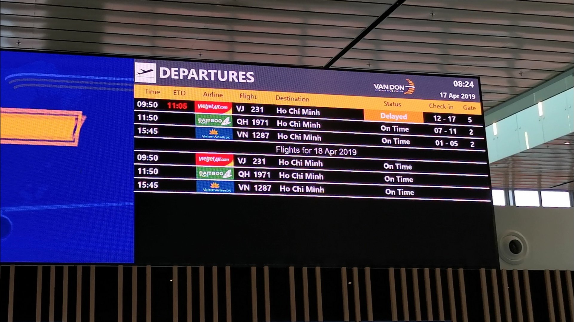 Cách đọc bảng điện thông báo trong sân bay để biết thông tin chuyến bay
