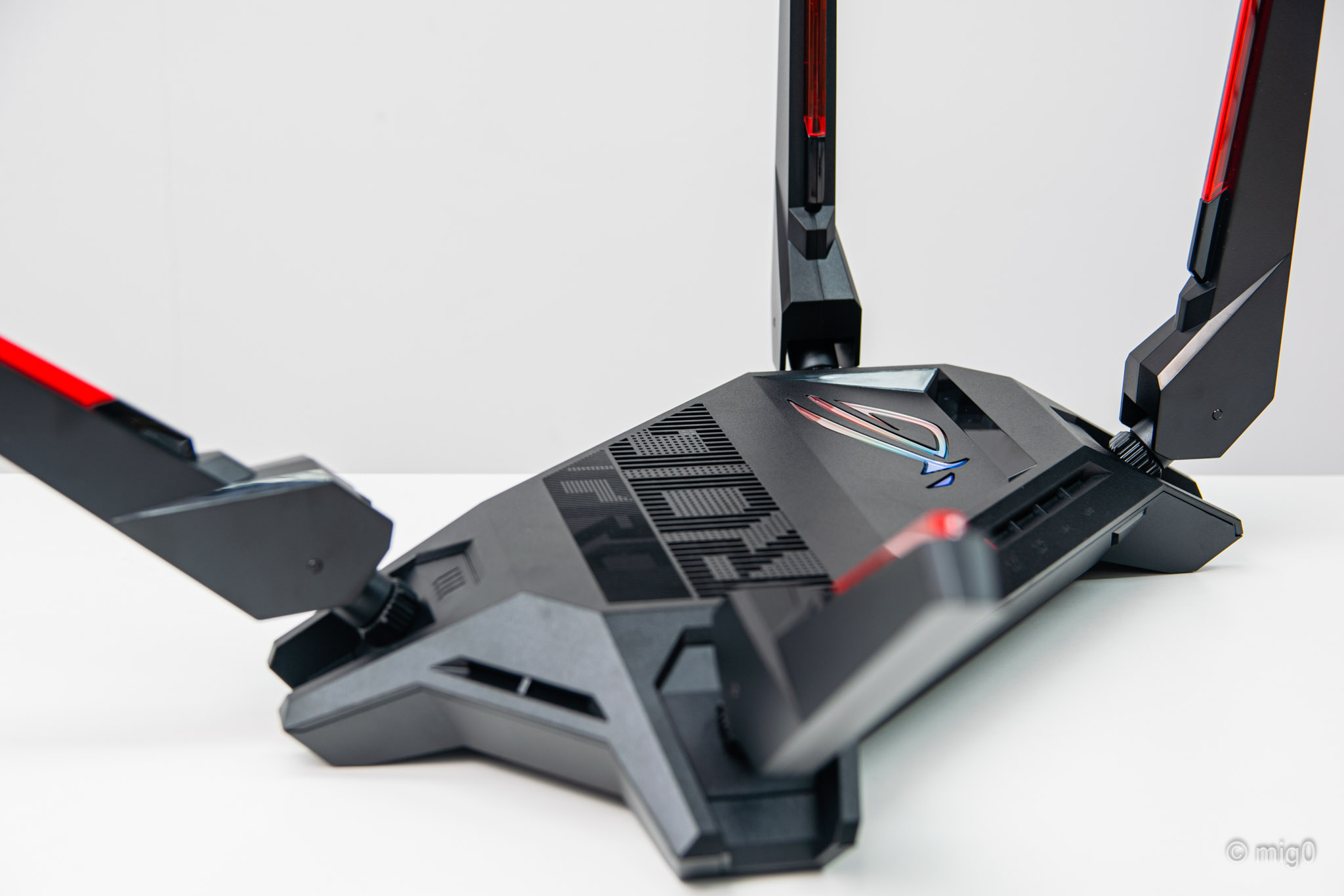 Trên tay gaming router ASUS ROG Rapture GT-AX6000