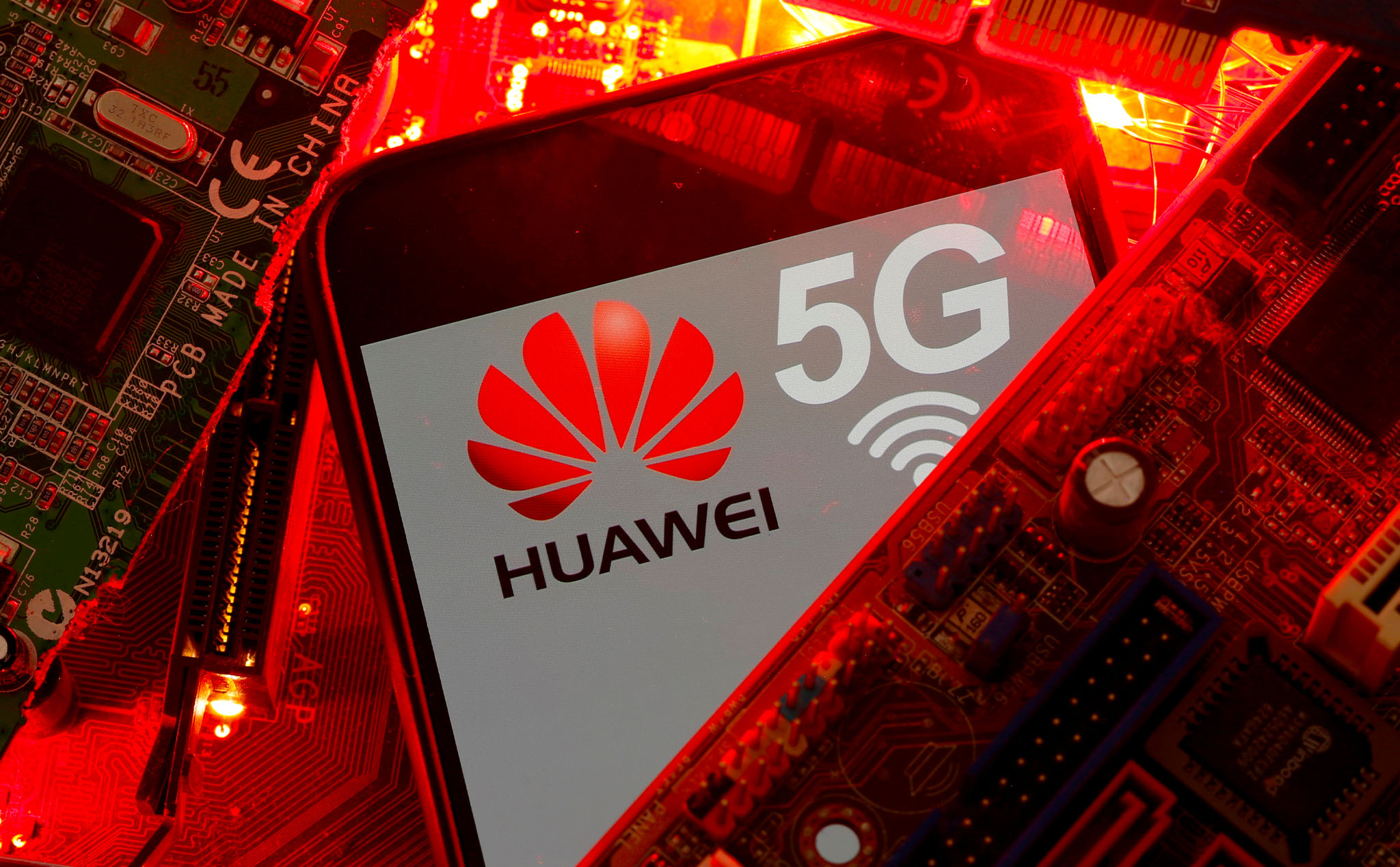 Canada cấm HUAWEI và ZTE khỏi hệ thống mạng 5G