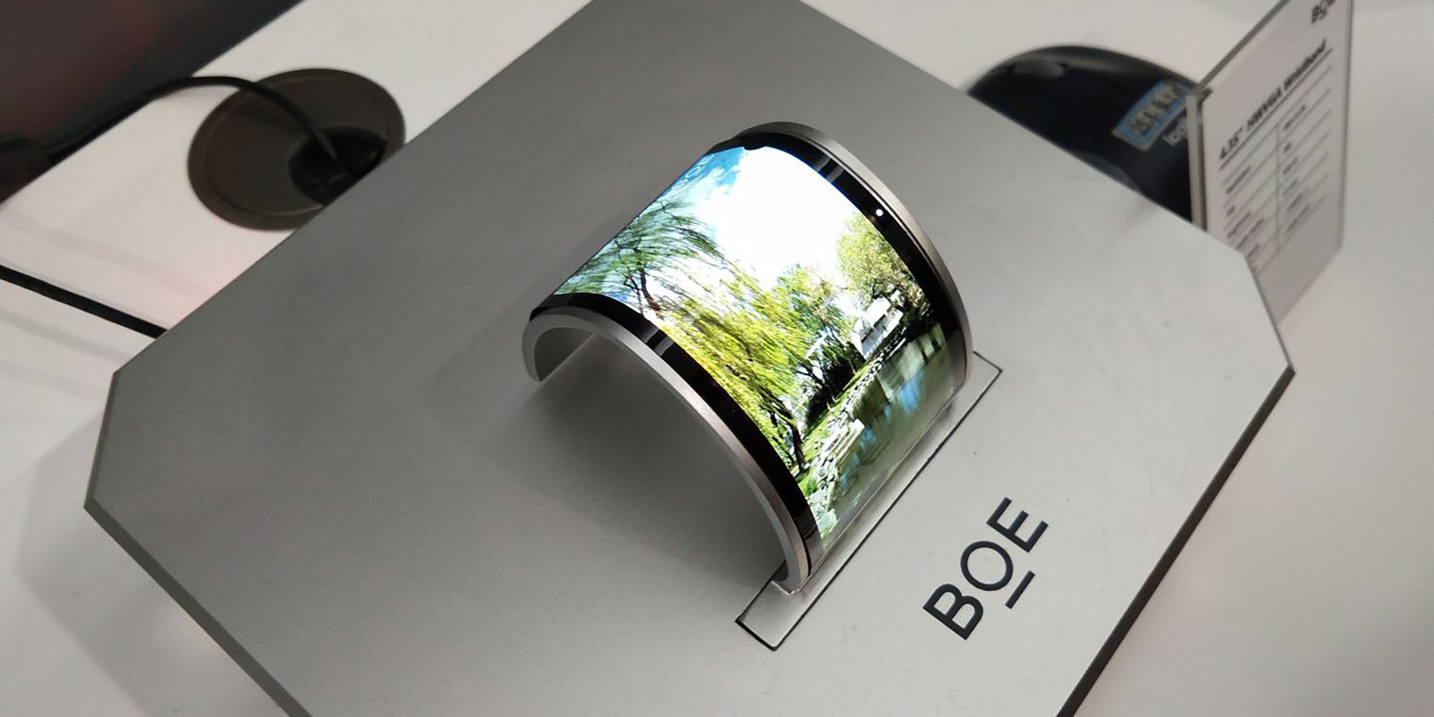 Gian lận thiết kế, BOE có thể đã bị cắt hợp đồng sản xuất 30 triệu tấm nền iPhone 14