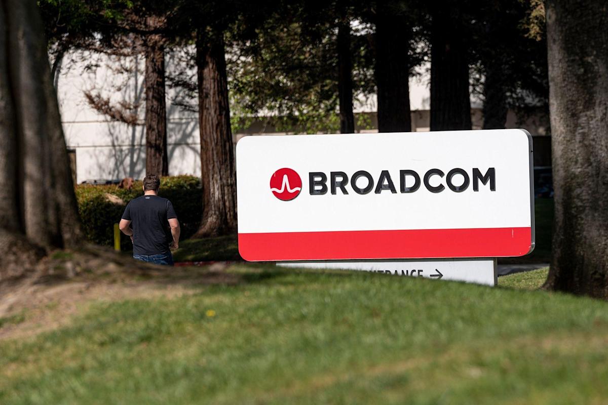 Broadcom mua VMware với giá 61 tỉ đô