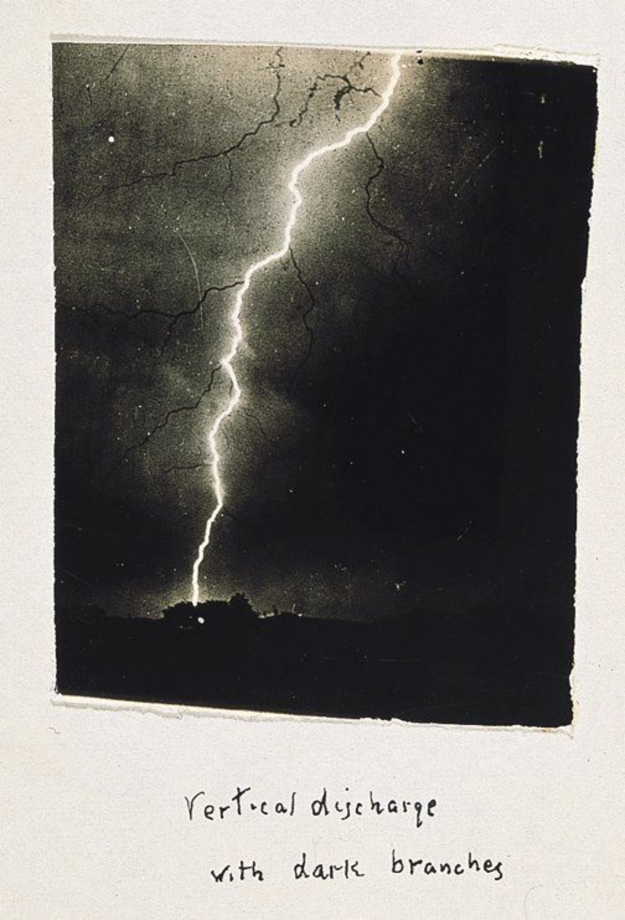 vertical-discharge-lightning.jpg