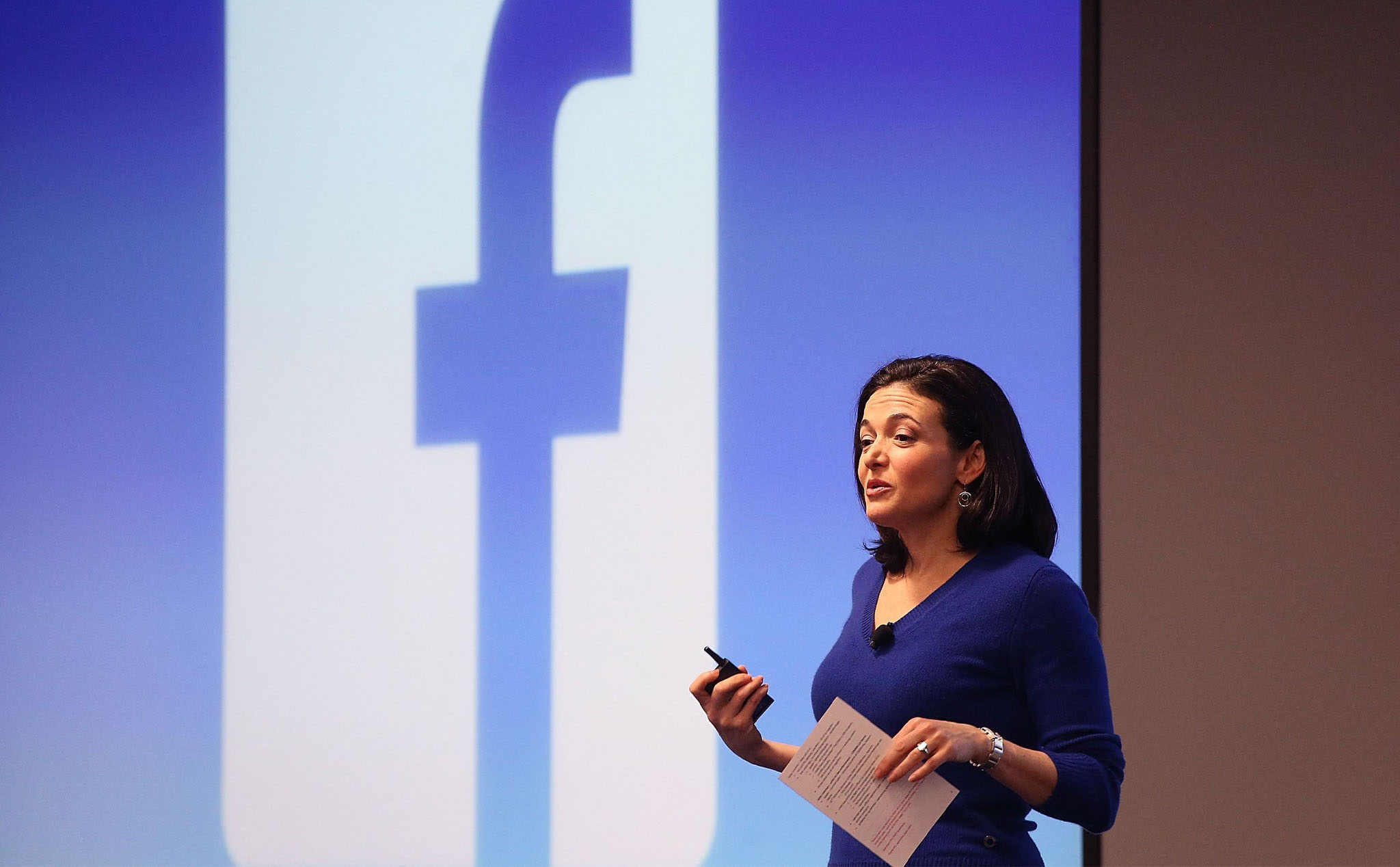 Sheryl Sandberg, giám đốc vận hành Facebook từ chức sau 14 năm làm việc
