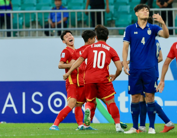 Báo Thái Lan: 'U23 Việt Nam khiến Thái Lan kinh hãi vì bàn thắng sớm'