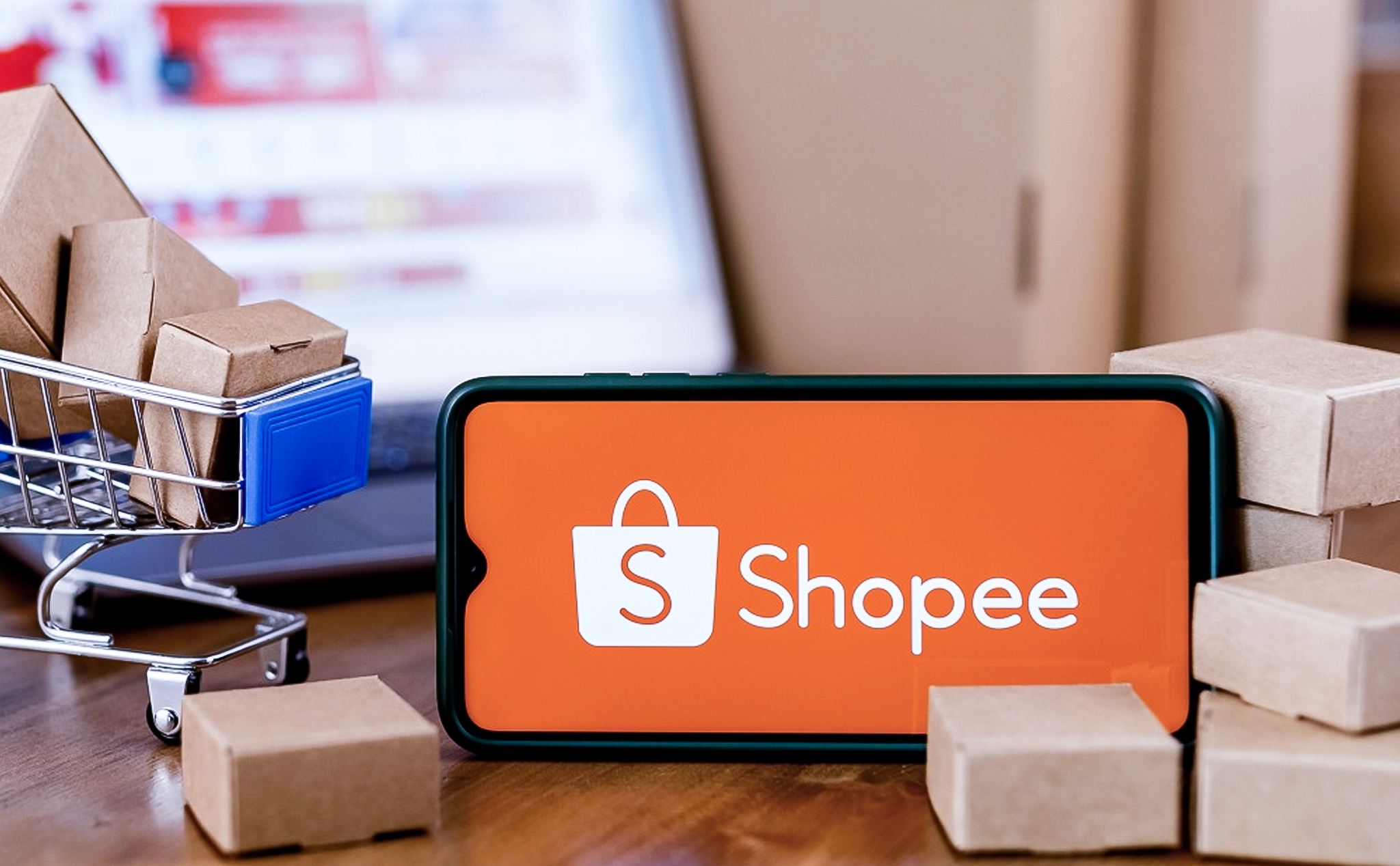 Shopee sa thải nhân viên giao đồ ăn và thanh toán trực tuyến tại Đông Nam Á