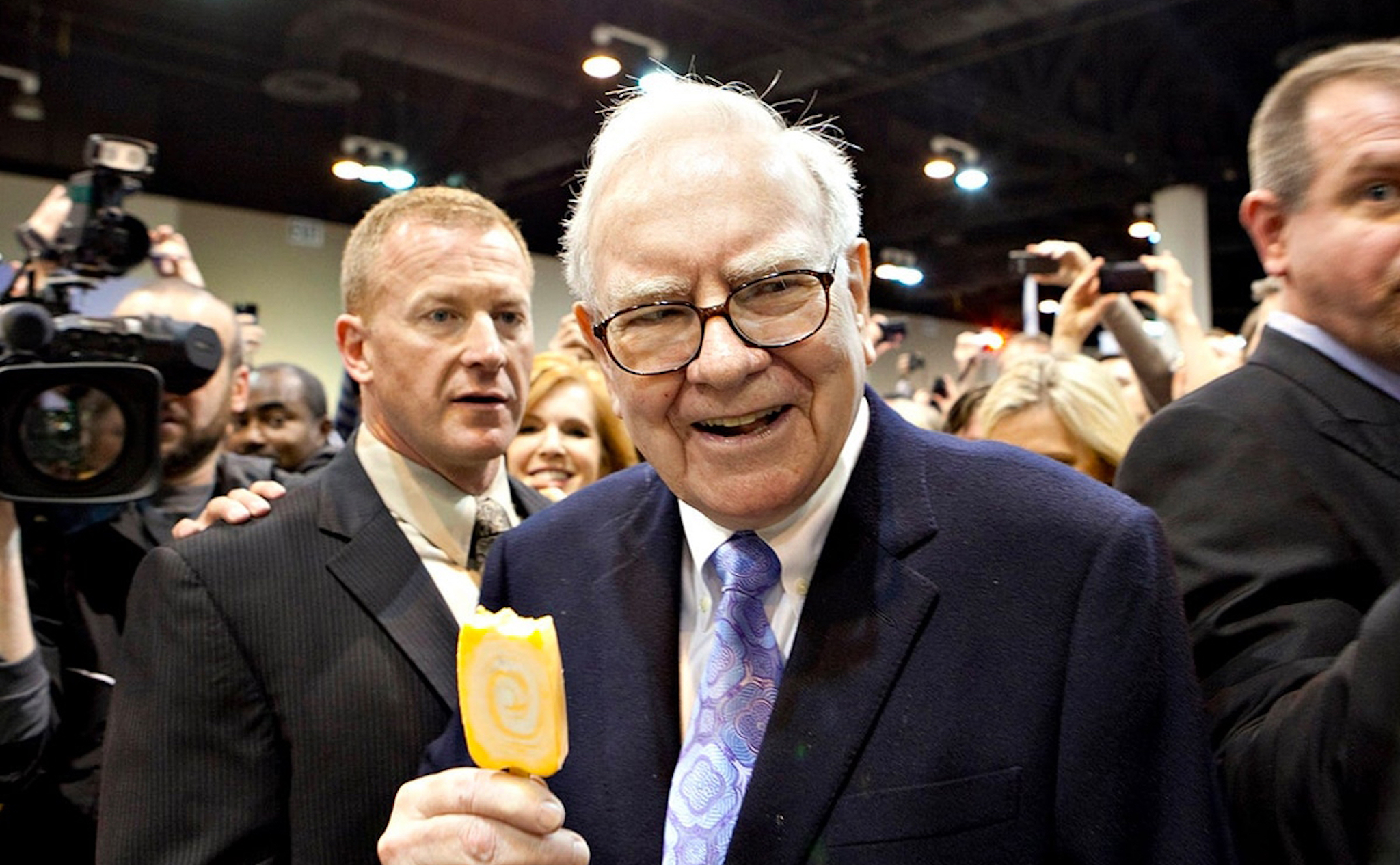 Có người trả hơn 440 tỷ đồng để ăn trưa cùng tỷ phú Warren Buffett