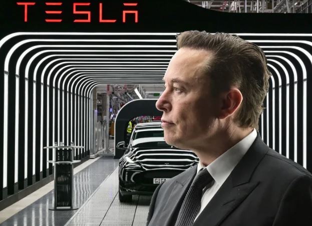 Tesla sa thải nhiều nhân viên và cả giám đốc mới làm, hủy lời mời nhận việc theo lệnh Elon Musk