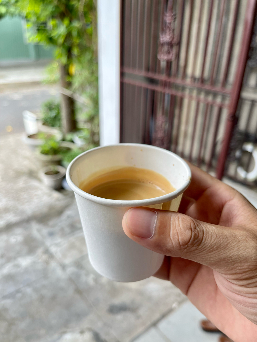 Anh em có uống cafe chiều không?