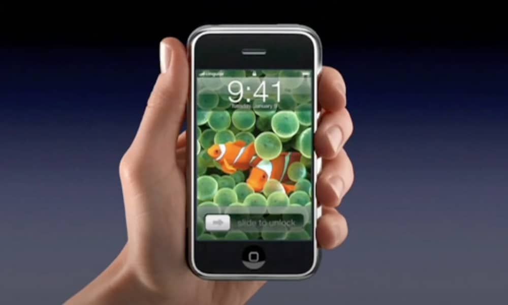 Anh em mới lên iOS 16 beta 3 có thể set hình nền con cá hề giống hồi iPhone đời đầu rồi nè......