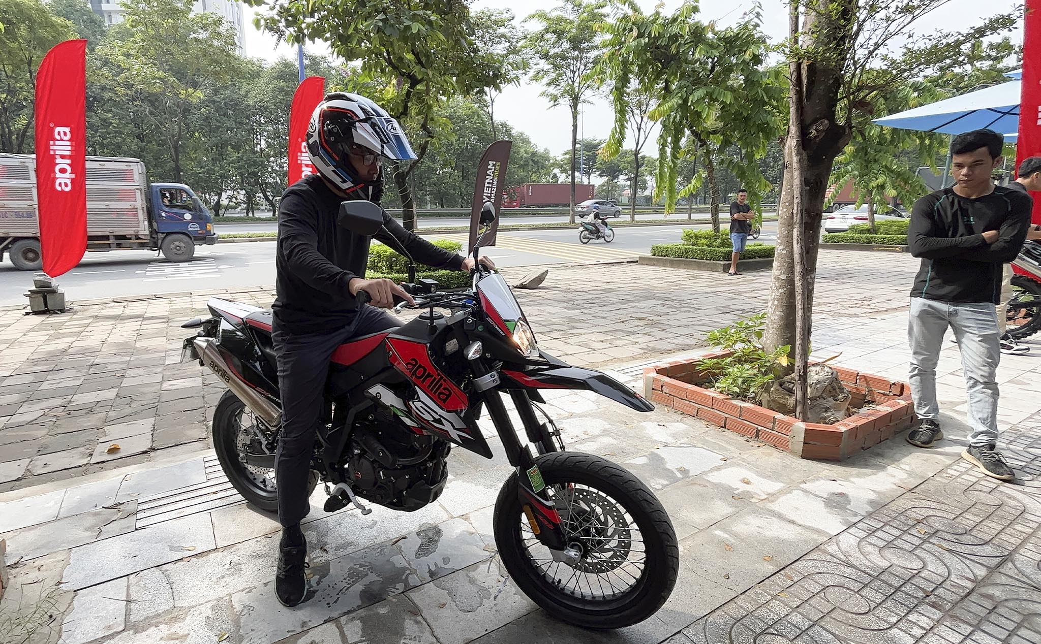 Giới thiệu và trải nghiệm nhanh Aprilia SX 125 và RX 125: Gì cũng tốt trừ động cơ hơi yếu