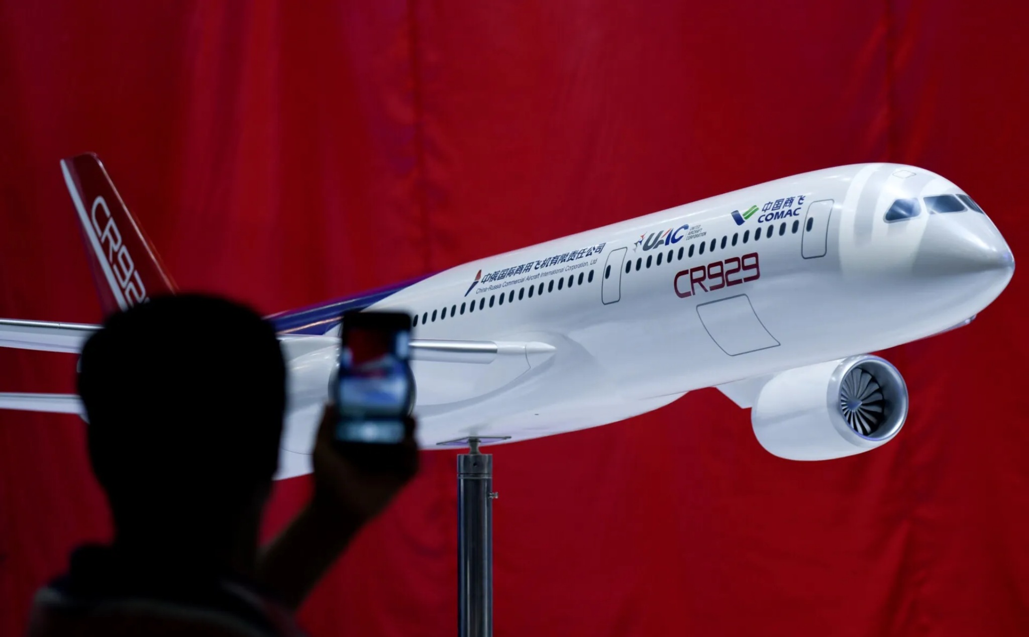 Sau 10 năm hợp tác cùng Trung Quốc, Nga đang xem xét rút khỏi dự án máy bay thân rộng CR929?
