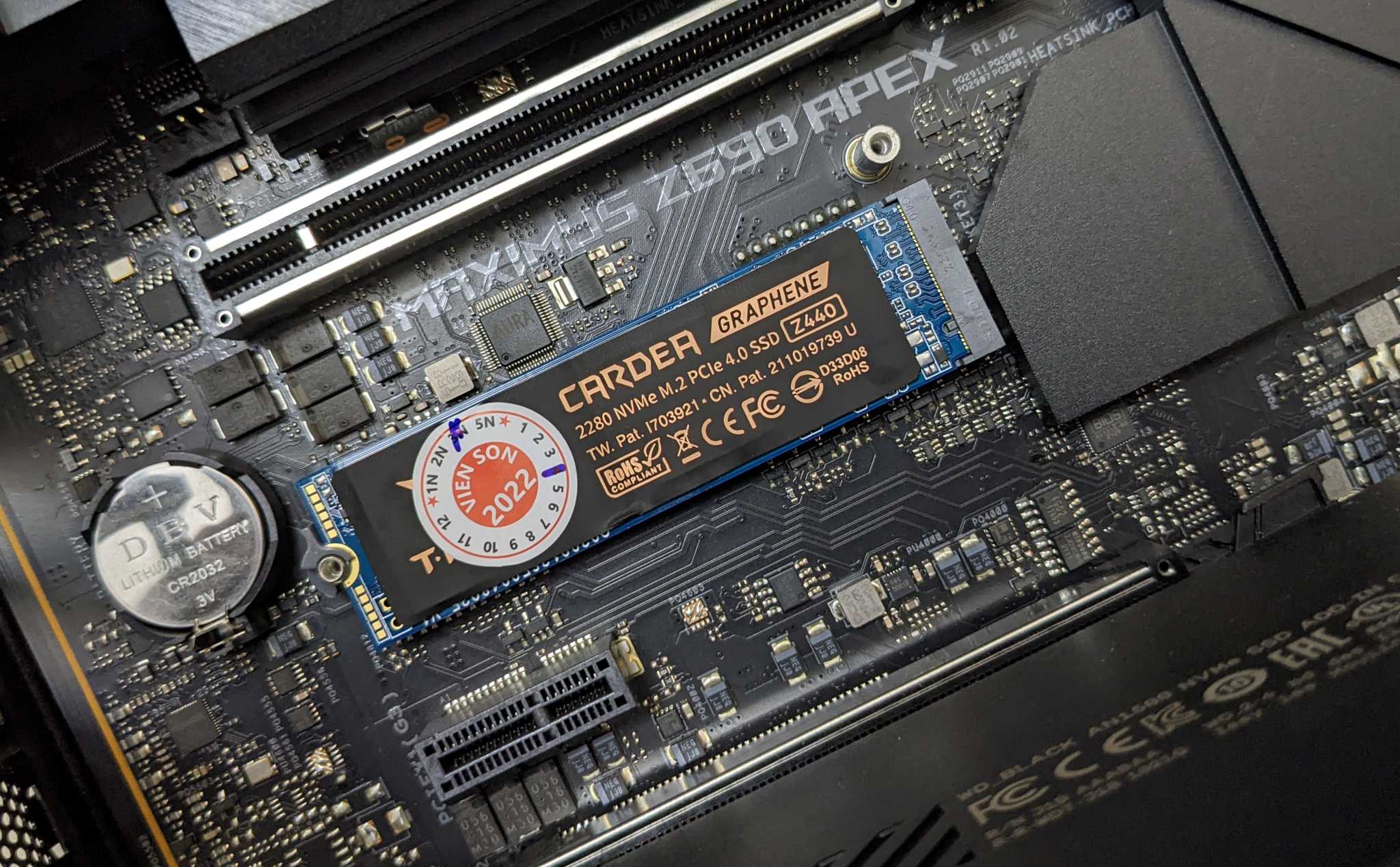 Chia sẻ với anh em ổ SSD PCIe Gen4 ngon mà mình đang xài, tản nhiệt graphene, giá mềm