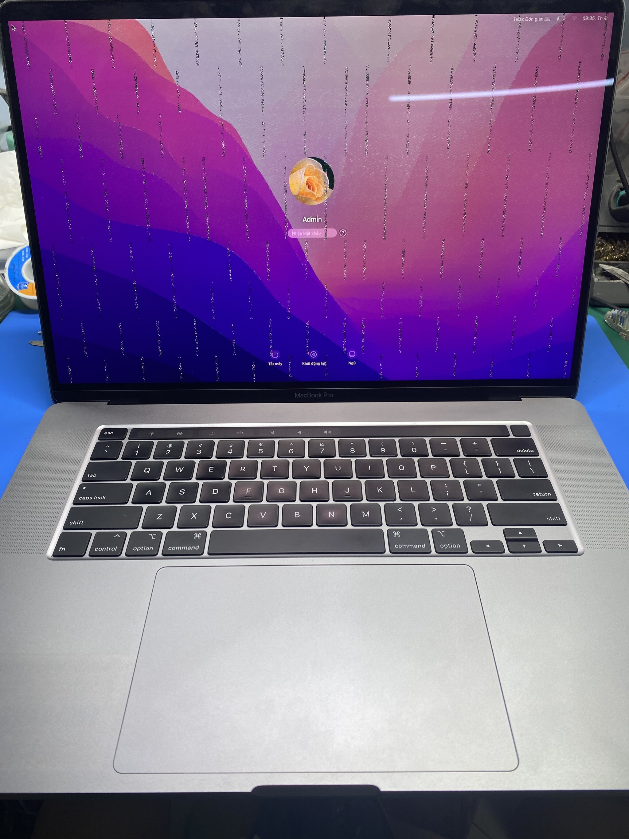 Macbook 16in 2019 Tèo VGA rồi Tiếc Thật