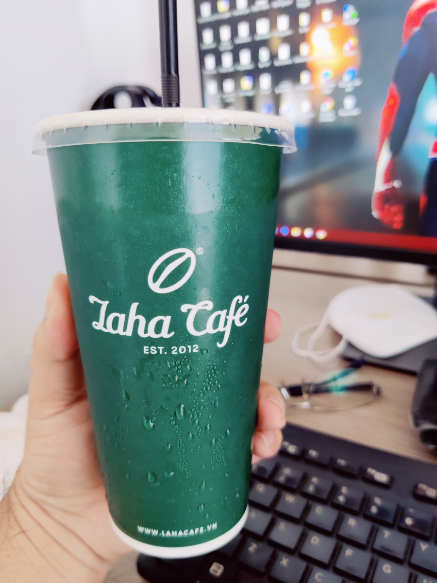 Laha café bán lề đường lúc đầu uống cũng được