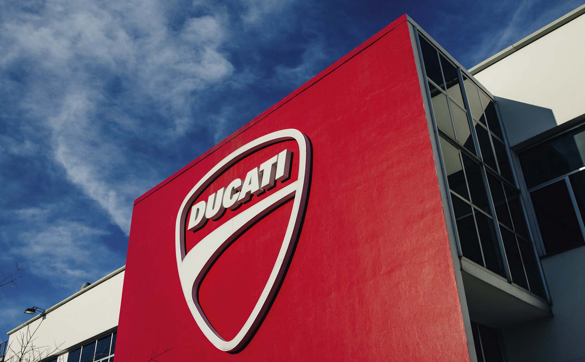 Ducati đạt doanh thu nửa năm cao nhất trong lịch sử đến nỗi CEO phải xin lỗi khách hàng