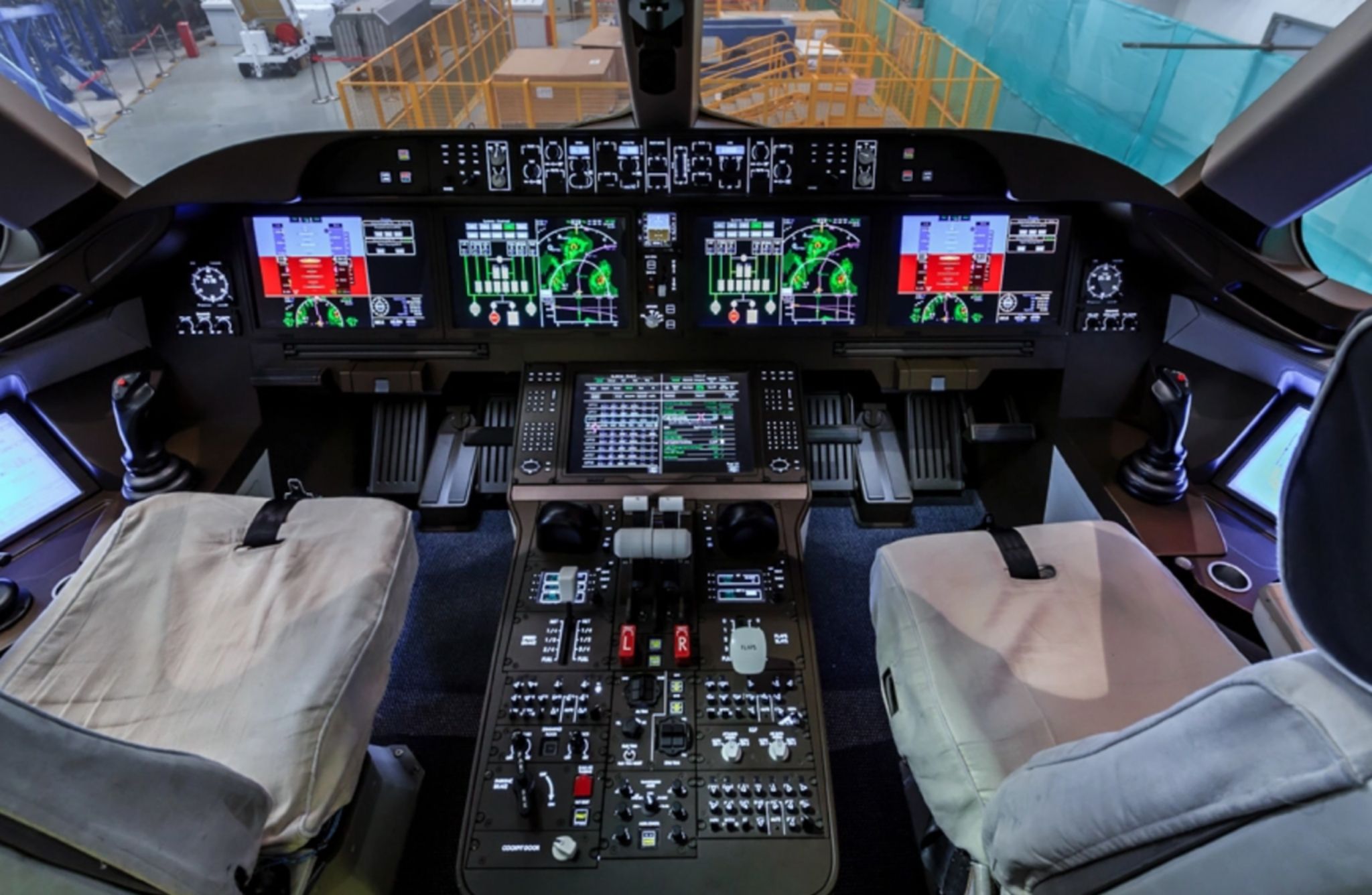 008 COMAC C919 cockpit.jpg